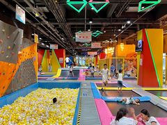 -观澜湖新城运动奥莱区