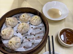 -莱莱小笼·乔艾
