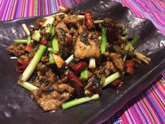 -香巴拉云南餐厅(华莱坞店)