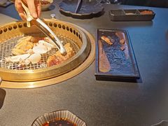 -铭牛烧肉·和牛海鲜自助(高新月牙湖店)