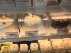 -红宝石·鲜奶小方·海派西点房(丰庄店)