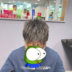 -15C7 男士理发馆 烫染专业店