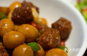 Pigeon Egg and Pork Ball Stew