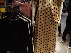 -ZARA(万达广场二七店)
