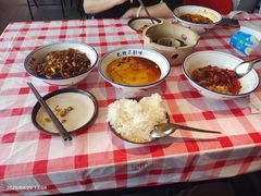 -笨豆腐居民楼菜馆•江西小炒(天津开发区店)