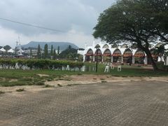 -巨鹰广场