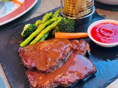 西冷牛排配黑椒汁-TABLE·味西餐厅-成都茂业JW万豪酒店