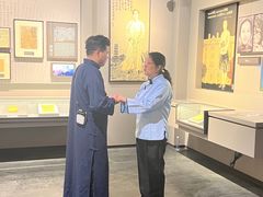 -龙华烈士纪念馆-停车场
