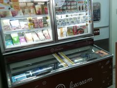 -全家便利店(东直门店)