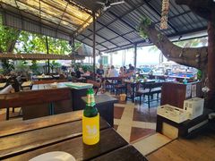 -Green Tree Rest. & Pub