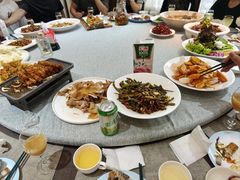 -鹤鸣嘉印象饭店(东市场小区店)
