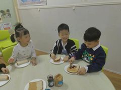 -i2青少儿英语(爱加星悦荟店)