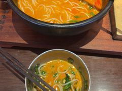 -银米·云南传统过桥米线(双廊黑金冠店)