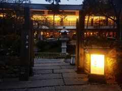 -庆春朴门