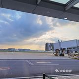 如何在虹桥机场1号航站楼消磨时光[流泪]