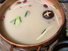 -三人行骨头王火锅(长寿店)