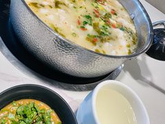 -德林酸菜鱼火锅(南丹店)