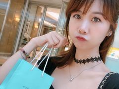 -Tiffany & Co.蒂芙尼
(广州太古汇店)