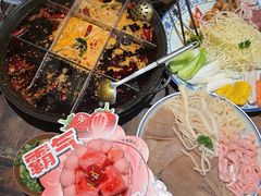 -周小明火锅(黑金冠社区店)