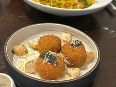 -Chom Cafe and Restaurant