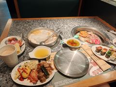 -阪尚皇·原切牛排·烤肉火锅自助(北京路店)