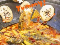 -丹水桥地锅鱼·翘嘴鲌·地方特色全鱼宴(丹江口大坝店)