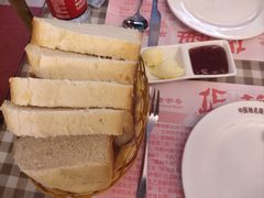 -华梅西餐厅(哈尔滨中央大街店)