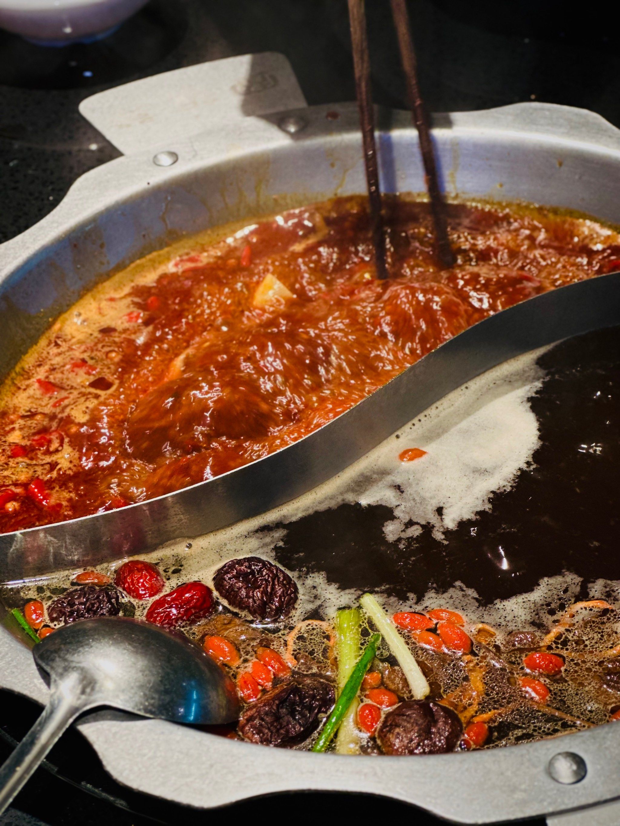 💐49.9的双人宽板凳重庆火锅🥘红红火火的十全十美🔥