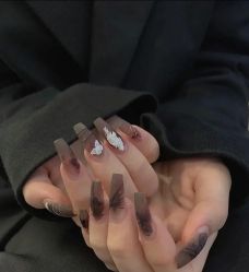 -悦指间美甲美睫
