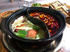 -灌县老妈砂锅串串香(万科红生活广场店)