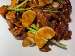 蒜爆鲜切小牛肉-京华烟云·北京烤鸭(领展购物广场·中关村店)