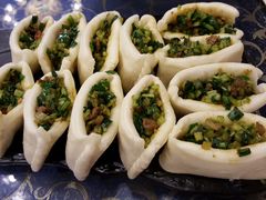 布袋羊肉-乡村馕坑肉·烧烤·新疆菜·本地人更爱吃(阿勒泰首店)