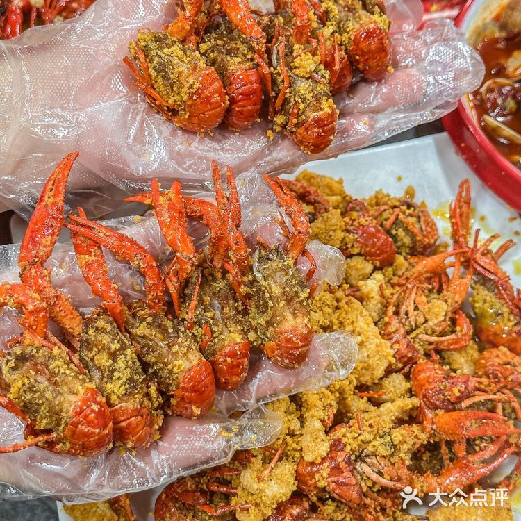 🔥段氏龙虾·大连路店夜宵新宠，美味不容错过！🦞
