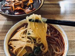 -老字号杨坡红油米线腊汁肉夹馍(东四道巷店)