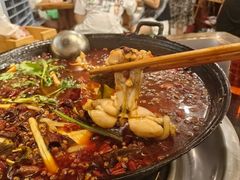 老铁锅秘制美蛙-鸿顺老铁锅美蛙鱼府(解放碑店)