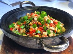 石锅鲜椒兔-山顶顶概念四川菜(黄埔大道店)