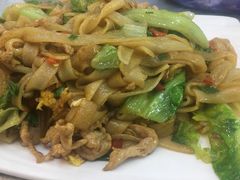 肉丝炒河粉-覃记海鲜美食餐厅