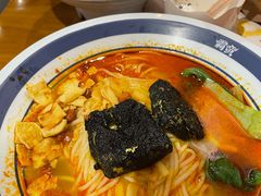 -霸蛮湖南菜·牛肉粉(荣京西街店)