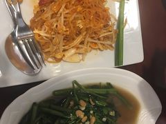 -Dang restaurant (patong phuket)