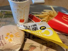 -麦当劳(龙洞店)