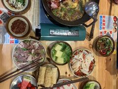 -黔二妞地摊火锅(龙华清湖店)
