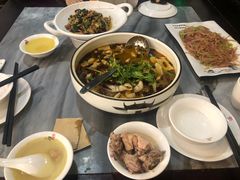 -蔼若春.传承三十年云南菜(金碧公园店)