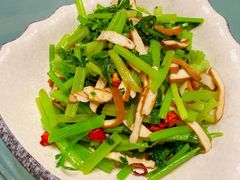 芹菜香干-万景饭店·鱼街农家菜