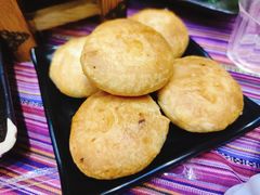 -香巴拉云南餐厅(华莱坞店)