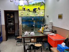 -湖南人家湘菜馆(镇江路店)