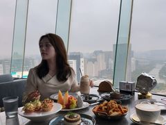 -Hi City·城市之巅