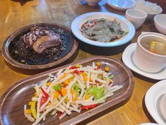 -隔壁老王·家常云南菜(花巷店)