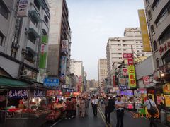 -六合夜市