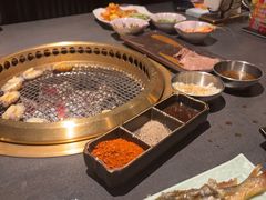 -铭牛烧肉·和牛海鲜自助(高新月牙湖店)