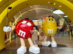 -m豆巧克力世界(上海世茂广场店)